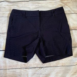 Kenar Shorts